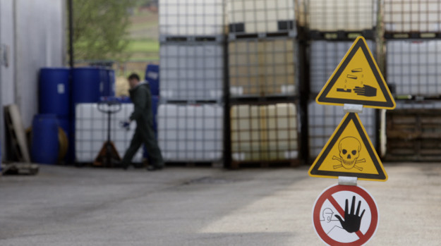Zabrana I Ograničenje Uvoza, Proizvodnje, Prometa I Uporabe Opasnih Kemikalija U FBiH