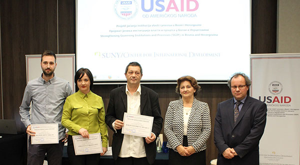 Projekt USAID/SGIP Nagradio Najbolje Novinarske Radove O Temi Obrazovanje Odraslih
