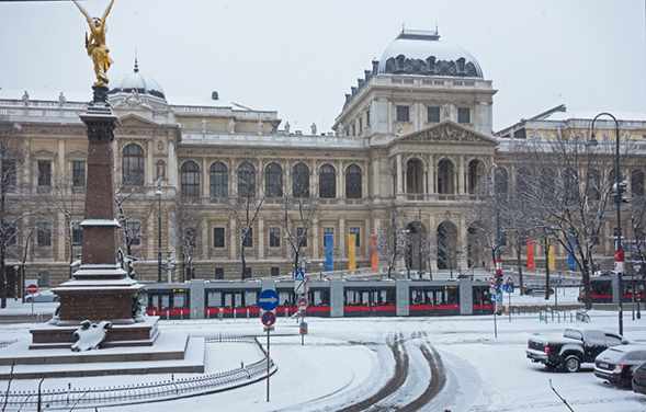 Pet Puta Dnevno Oko Svijeta Sa Vozilima Javnog Gradskog Prevoza U Beču