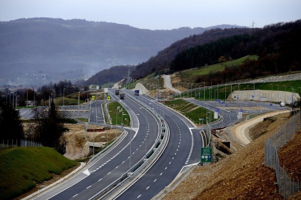 Za Izgradnju Autocesta I Brzih Cesta 107.000.000 KM