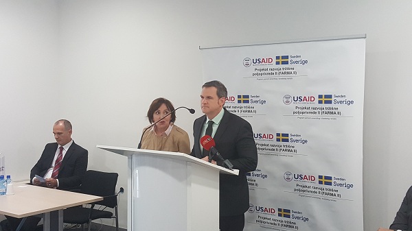 USAID I Ambasada Švedske Pomažu Prerađivače Smilja U BiH