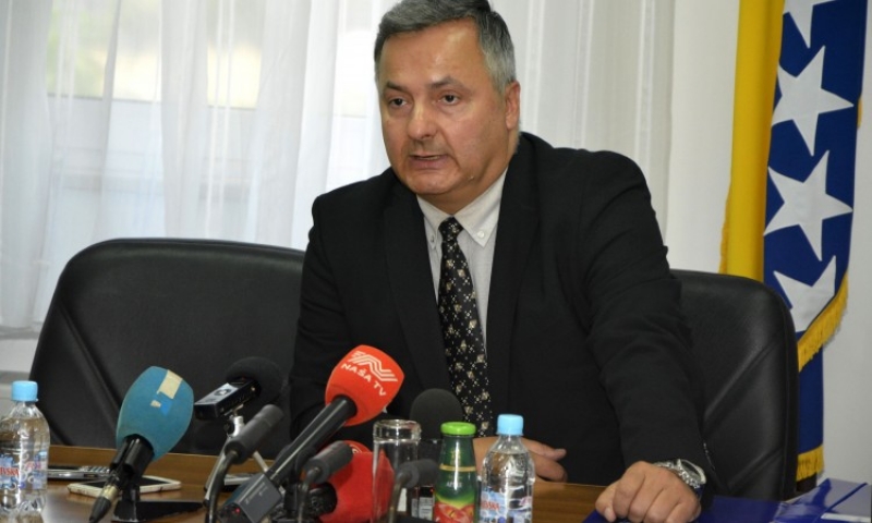 Ministar Vujanović Potpisao Ugovore S Predstavnicima Udruženja Potrošača